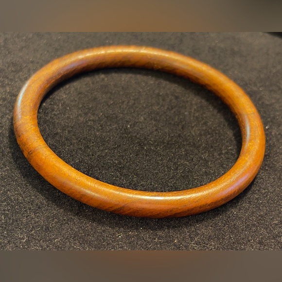 ✨9 Vintage Gold-Tone Mixed Media Bangle Bracelets✨ - Picture 2 of 8